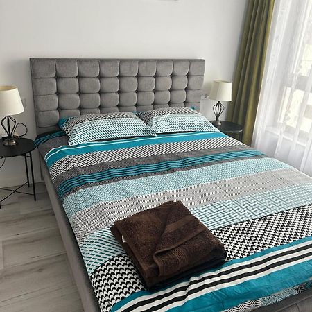 Teo Dem Radulescu -Strand Râmnicu Vâlcea Esterno foto